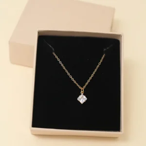 Alora necklace