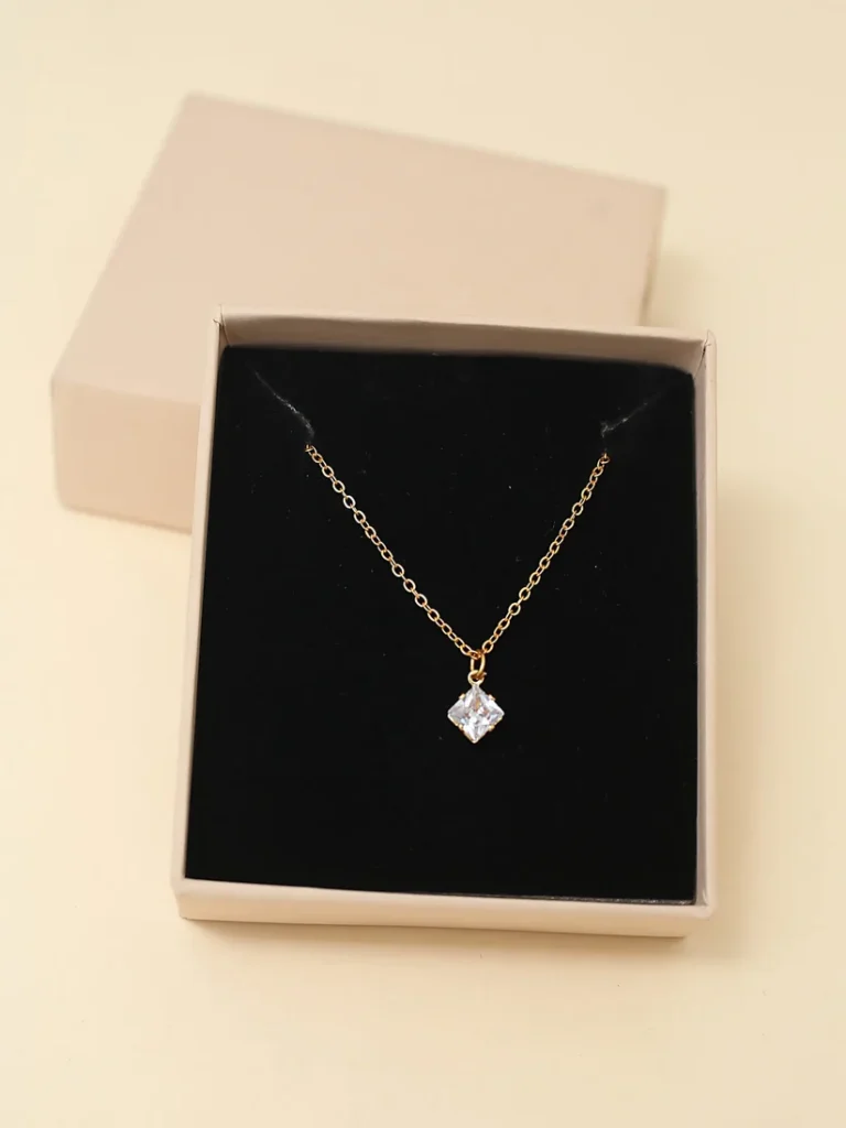 Alora necklace